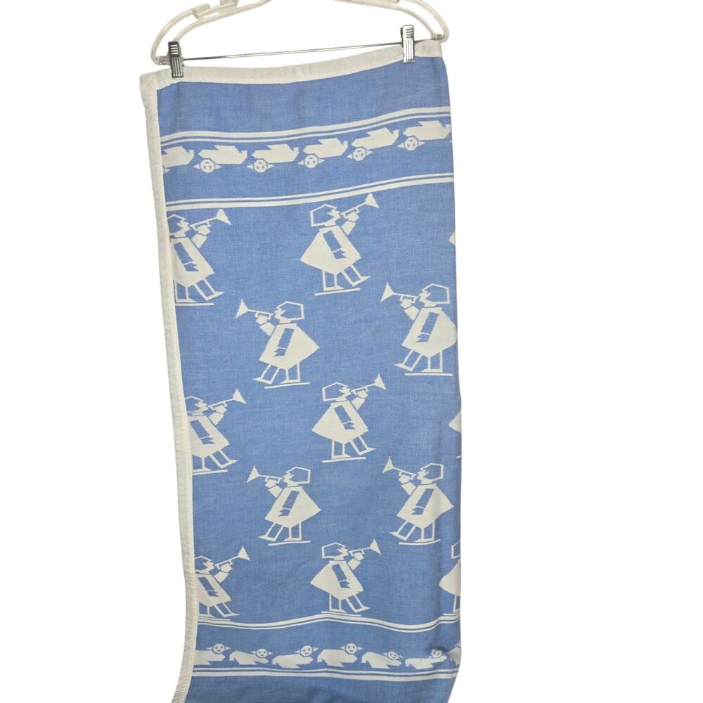 Vintage Baby Blanket Crib Reversible Woven Sheep Border Horn Blowers 42" x 35"